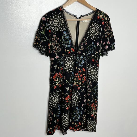 Alice + Olivia Womens Amara Mini Dress 2 Black Floral Fit And Flare V Neck Lace - Picture 5 of 15
